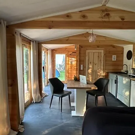 Tinyhaus Auf Parkahnlichen Grundstuck Seelenzeit In Ortenberg